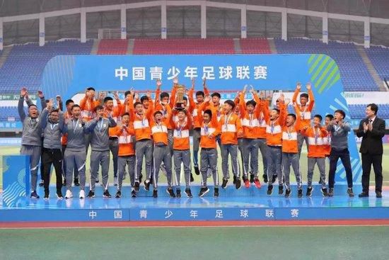 究竟他们二人之间会产生怎样奇妙的化学反应？两人与远方的楼阁又有什么关系？电影将在9月12日中秋档期正式和观众见面